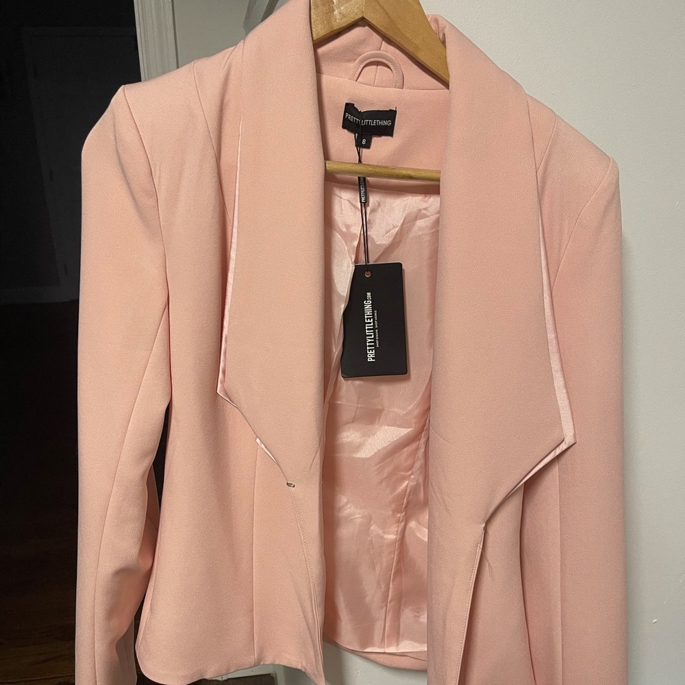 NWT Prettylittlething blazer size UK8